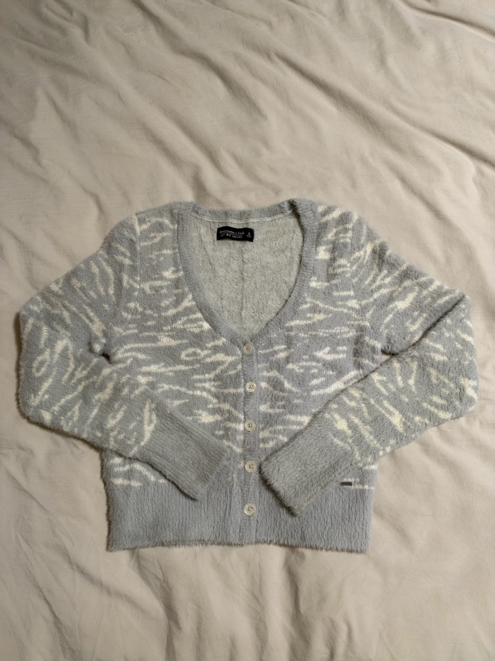 Abercrombie & Fitch Gray and Cream Patterned Button-Up Cardigan Sweater